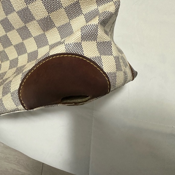 authentic LV Hampstead - Picture 6 of 11